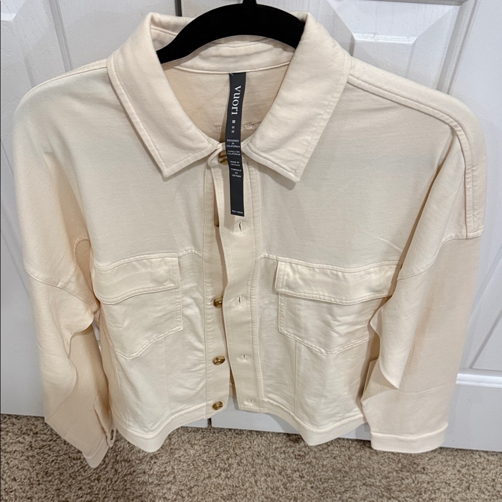 Women's Cream Button-Up Shirt Jacket